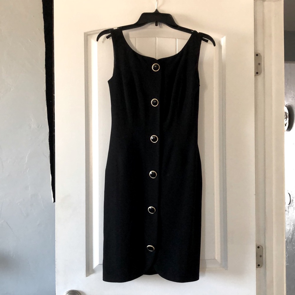 Very elegant sleeveless dress